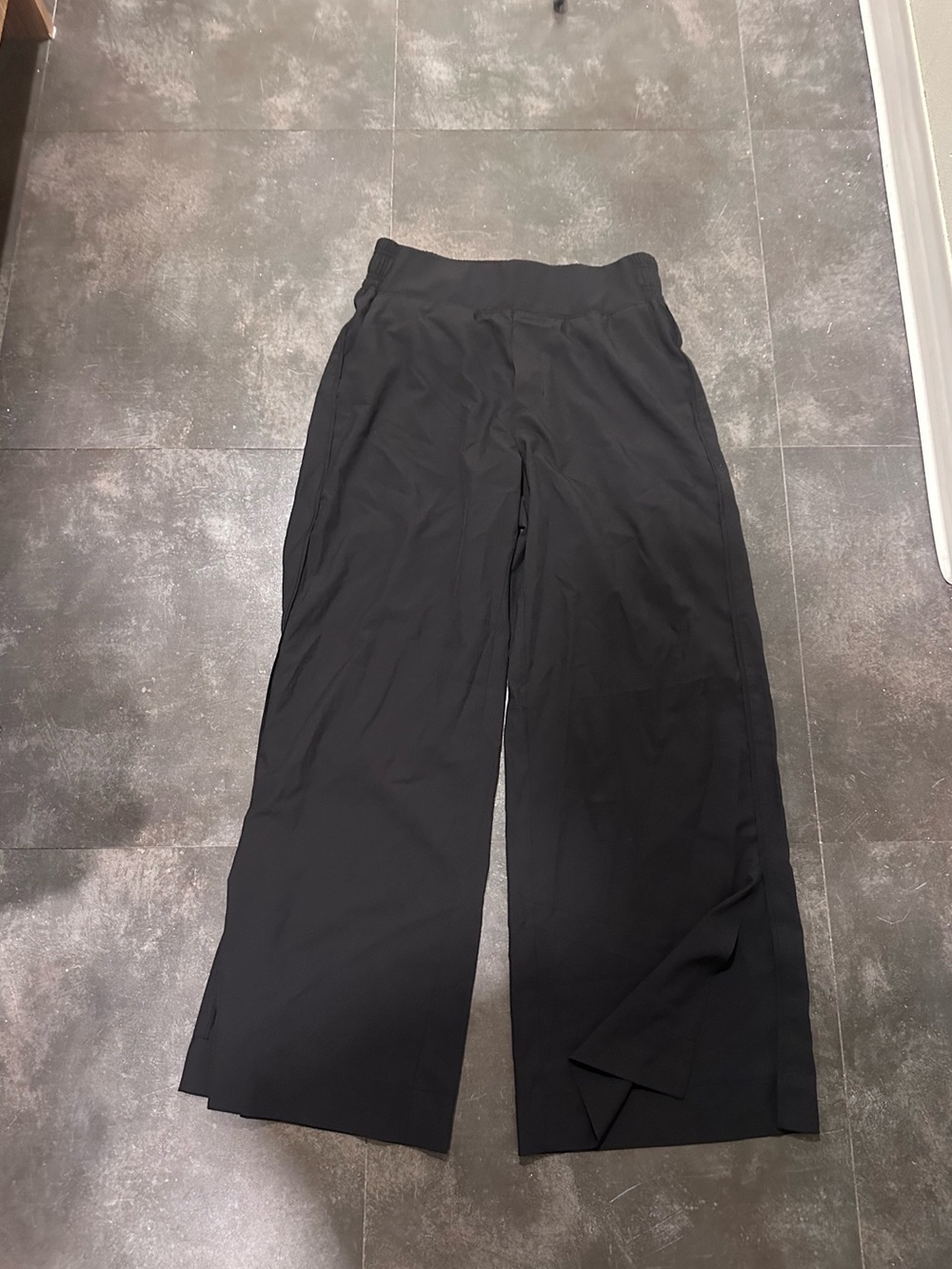 Old Navy Black High Waisted Quick Dry Straight Leg Pants w Pockets